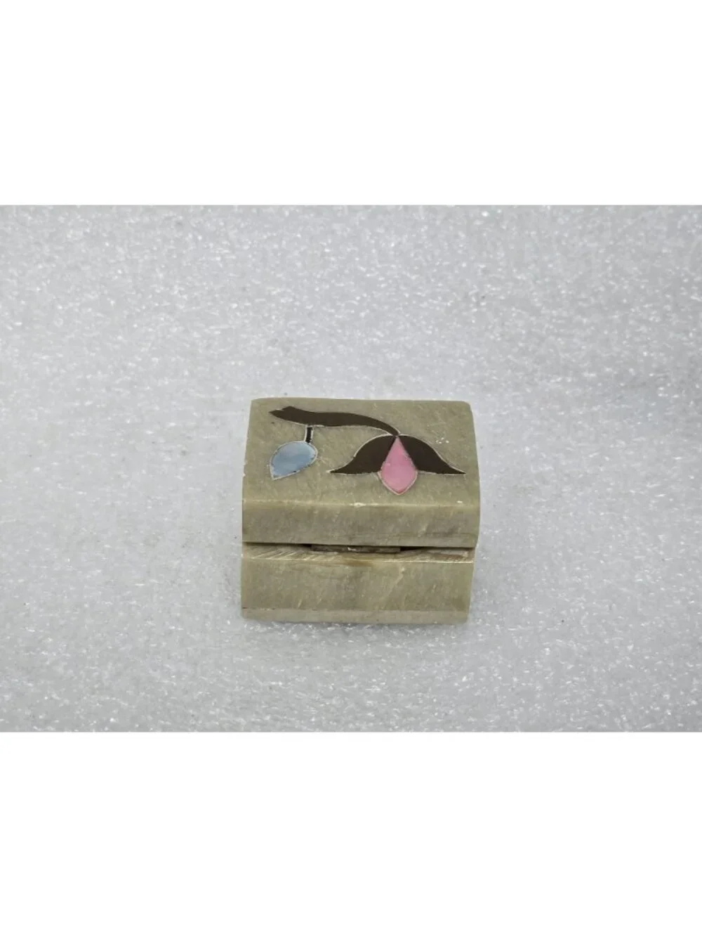 Giftcraft Soapstone Trinket Box Inlaid Mother of Pearl Floral Design India